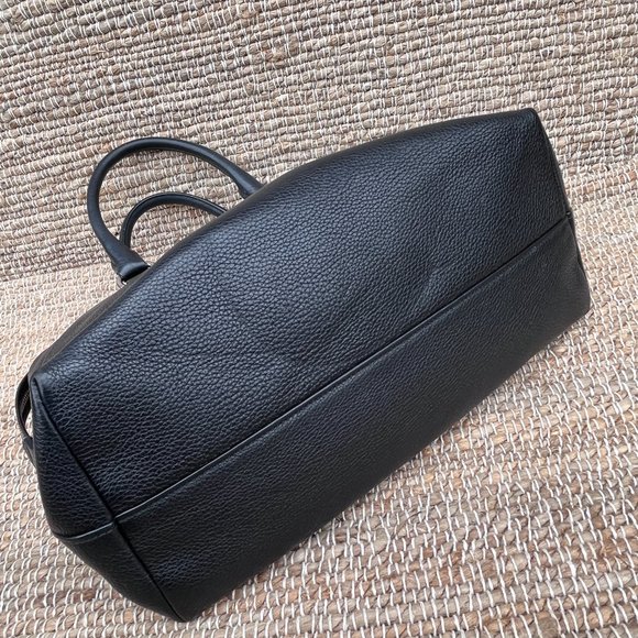 Prada 2way Bag in Vitello Leather - Picture 10 of 16